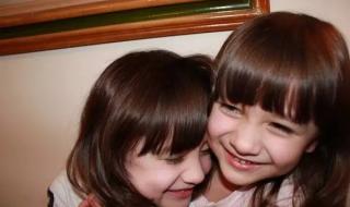 最美混血双胞胎